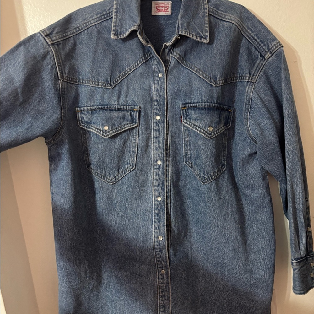 Oversized LEVI’S Blue Denim Button-Up Shirt